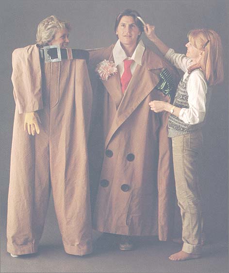 Alan Price, Jill Townsend (left) and Jane Asher (right) 1982